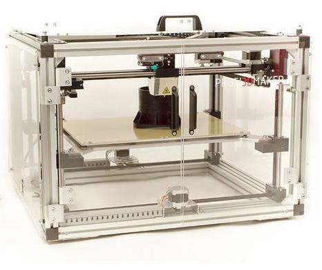 Abbdilung zeigt einen Profi 3D Drucker